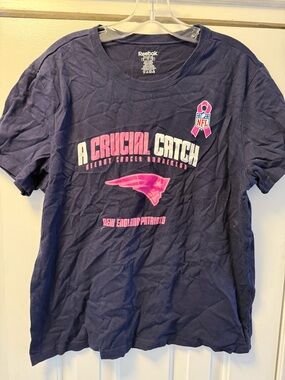 Women’s Reebok New England Patriots Breast Cancer Crucial Catch Shirt Size XL